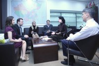 梅利尼科娃介绍文化中心工作情况О.А.Мельникова рассказывает о работе РКЦ