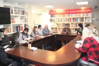 在与作家鲁坚科的见面会上На встрече с писателем В.Руденко
