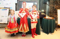 “欢迎参加谢肉节盛会”«Добро пожаловать на Масленицу!»