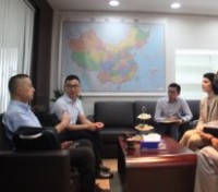 工作会谈中 В ходе рабочей встречи