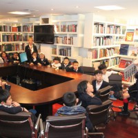 中国学生参观北京俄罗斯文化中心 - Китайские дети знакомятся с Библиотекой Российского культурного центра