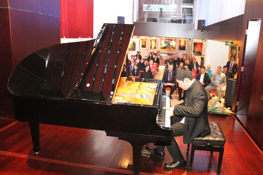 На сцене РКЦ – юный китайский пианист Джонатан Цуй